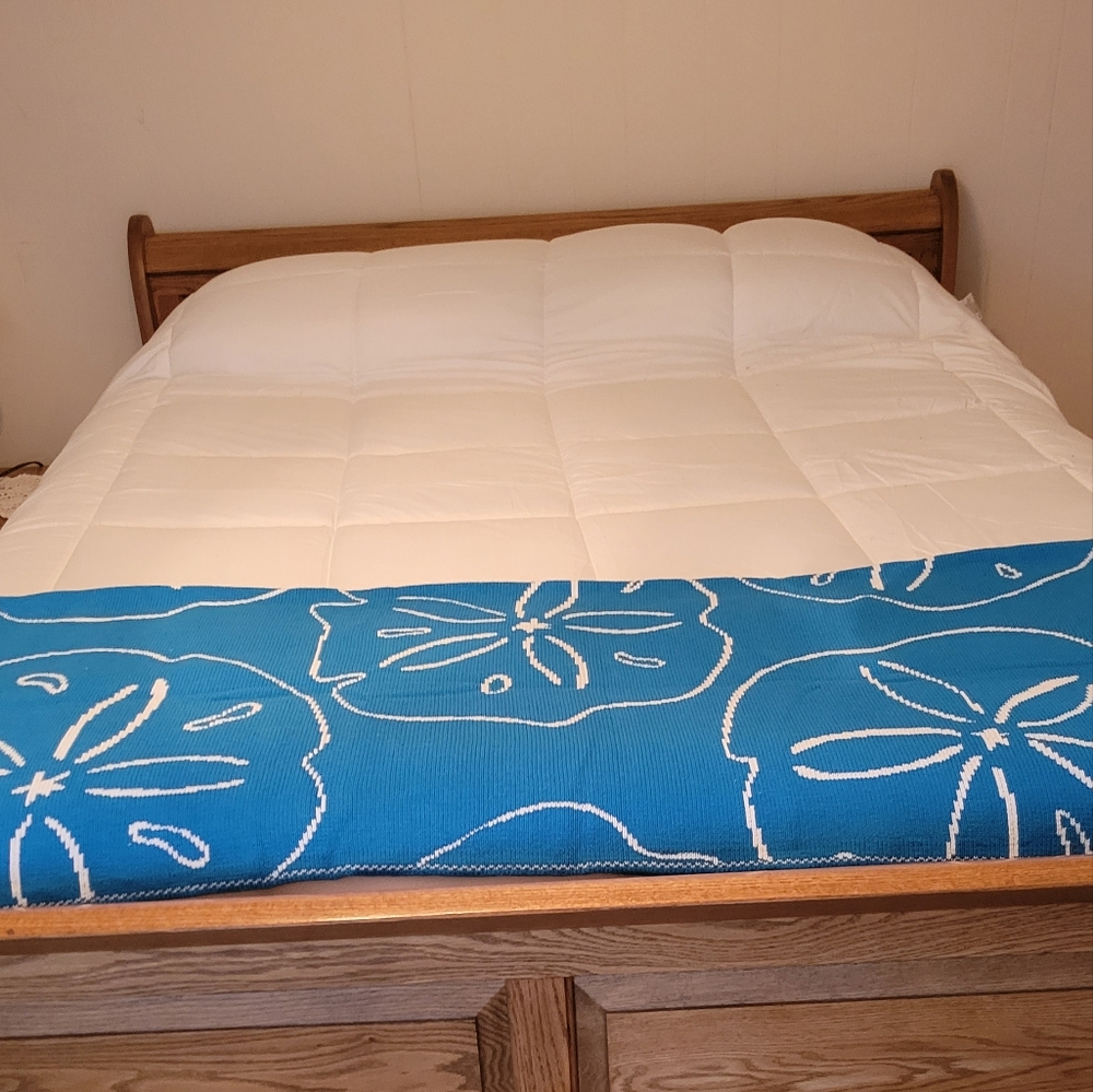 Handmade reversible Sand Dollar blanket